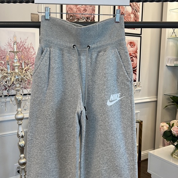 NIKE HIGH WAIST CROPPED PANTS SIZE M - Picture 14 of 16